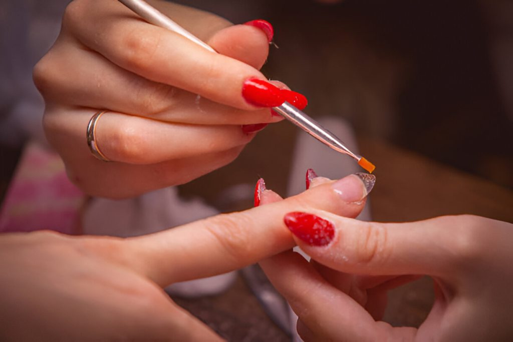 Which is Better, Acrylic or Gel Nails?